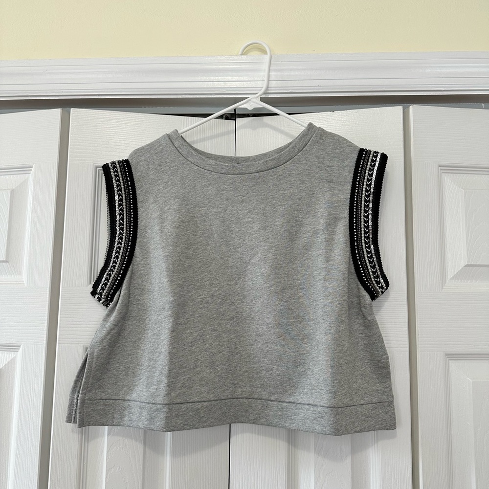 NWT Lea & Viola cropped shirt with beaded sleeves